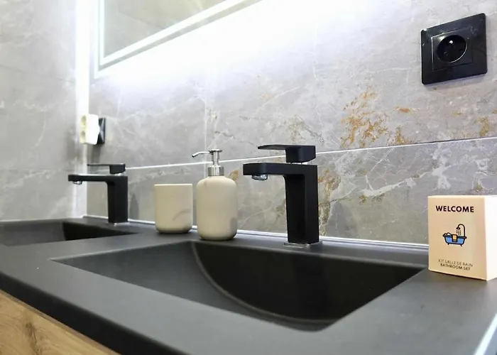 Cosy Avec Balneo - A Pied Apartmán *